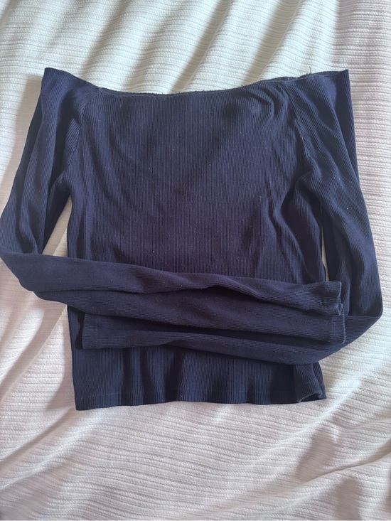 Brandy Melville Tops - Brandy Melville Navy Ribbed Off-Shoulder Top